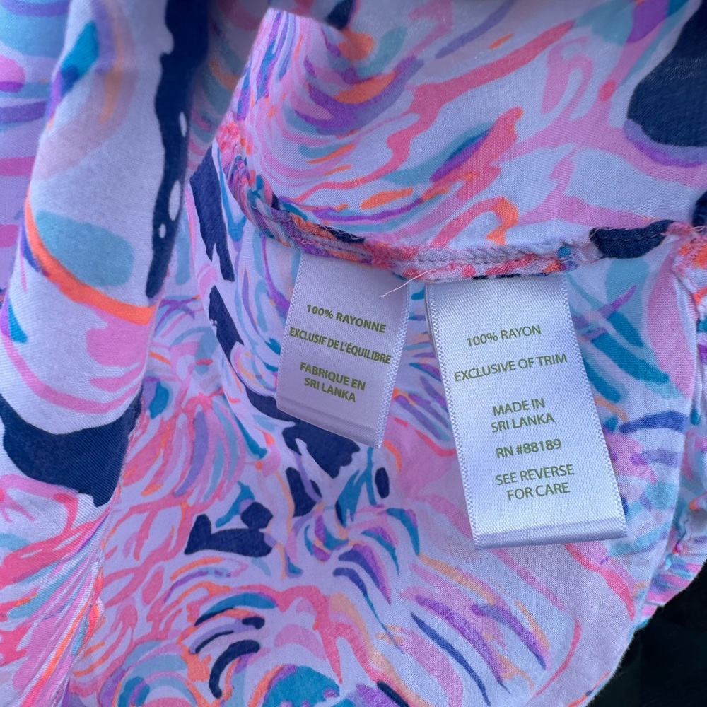 LILLY PULITZER Willa Head in the Sand Ostrich Print Split Neck Top Blouse Small - Picture 9 of 10